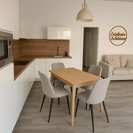 Vecindario Suite Home *